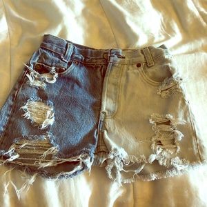 LEVIS DENIM SHORTS